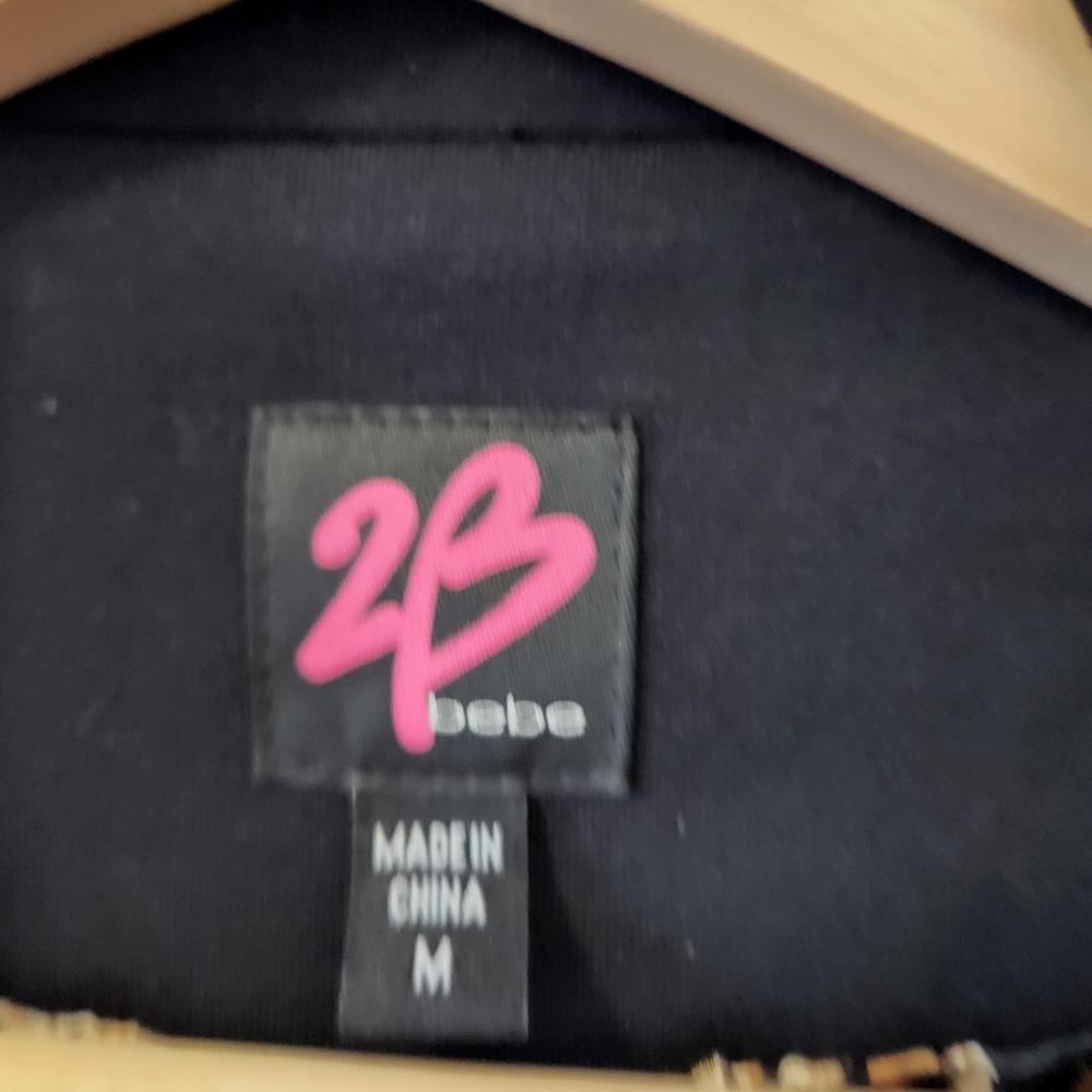 Blazer - Picture 3 of 4
